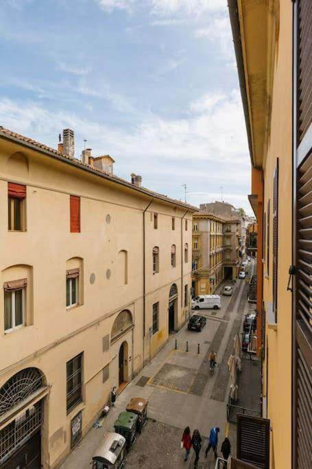 Suite In Via Del Pratello بولونيا المظهر الخارجي الصورة